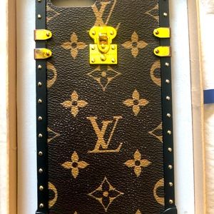 Designer style phone trunk for iPhone 6/7/8 plus